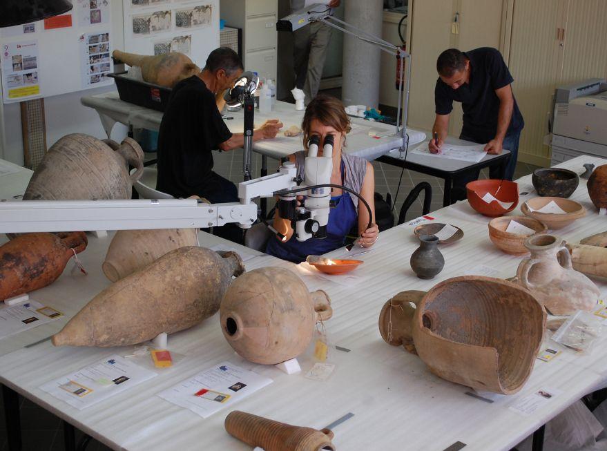 Intervention sur objets divers de la collection du musée