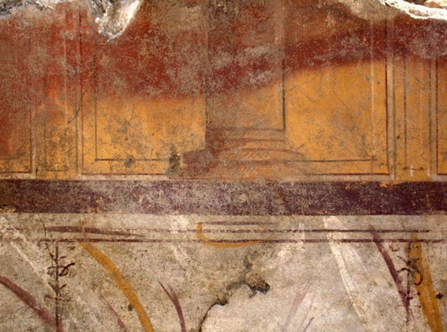 Détail d’une colonne fictive dans l’antichambre © Inrap-MDAA