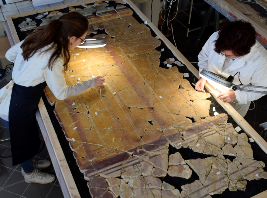Consolidation d'une paroi de la maison de la Harpiste