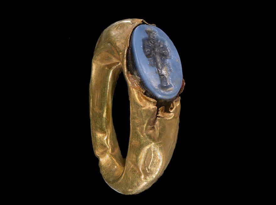 Bague avec intaille