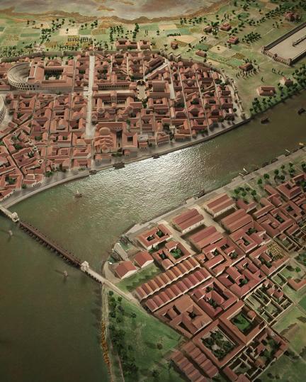 Maquette de la ville d'Arles 