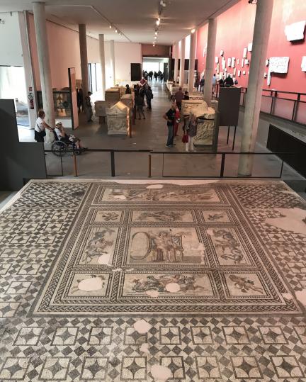 Les collections permanentes vu des mosaiques