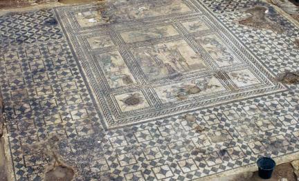 La Mosaïque d'Aiôn avant la dépose en 1992