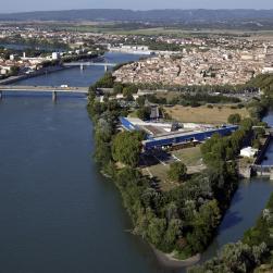 Musée départemental Arles antique vue aérienne avec le Rhône